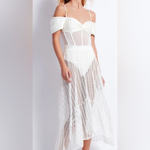 New With Tags NWT Pat Bo White Netted Beach Skirt Size Medium - Picture 1 of 5